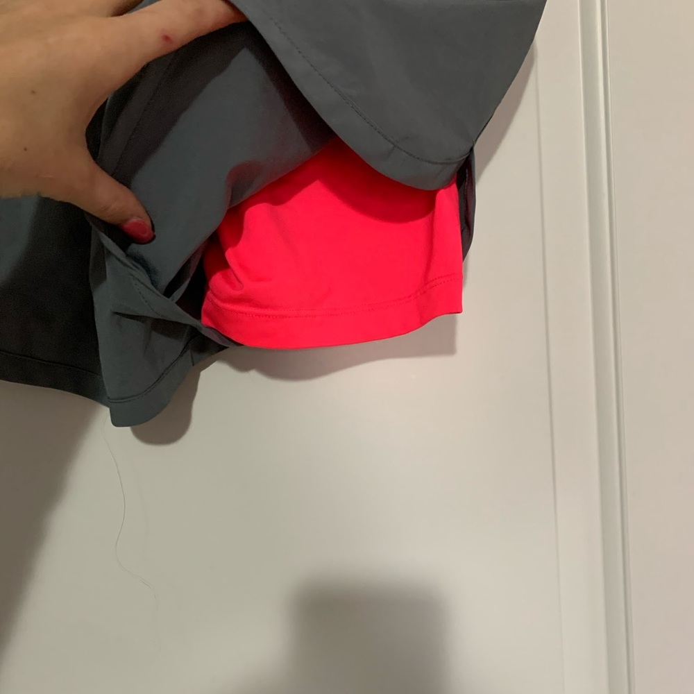 Nike Running Shorts - Picture 3 of 3